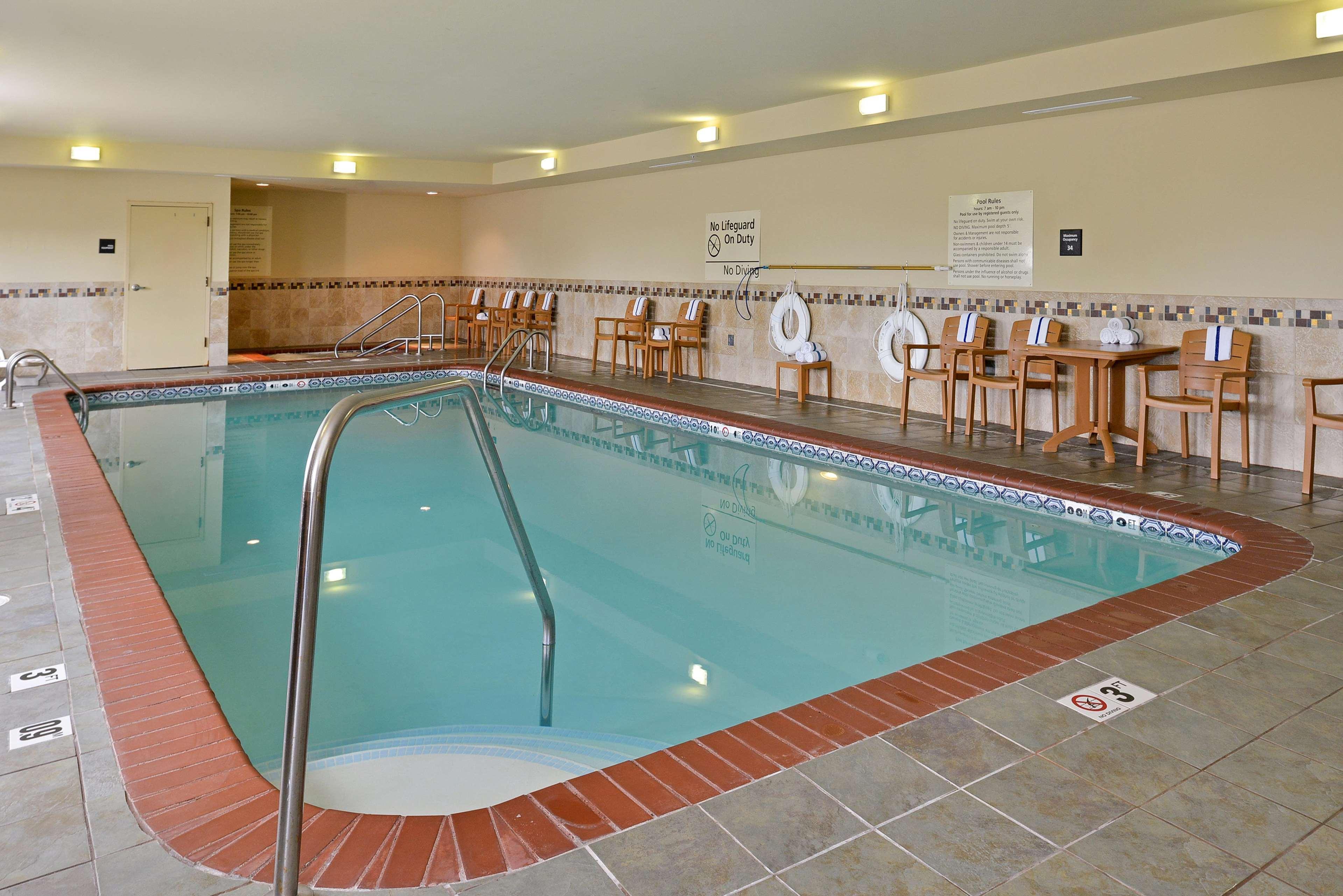 Hampton Inn Muscatine Εξωτερικό φωτογραφία